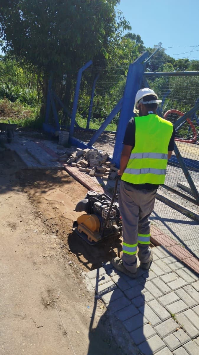 Reparo de calçada e meio-fio
